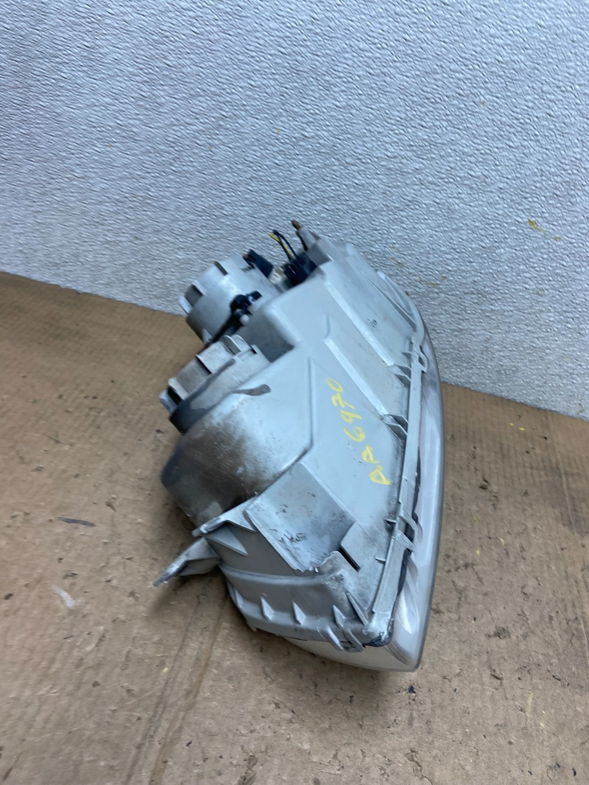 2004 2005 Hyundai XG350 XG Right Passenger RH Headlight Halogen AA6970 DW7