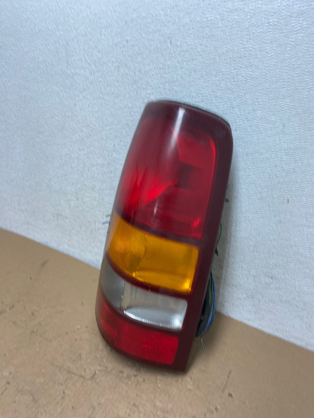 1999-2002 Chevrolet Silverado 1500 Right Passenger Side Tail Light AD8058 LK1