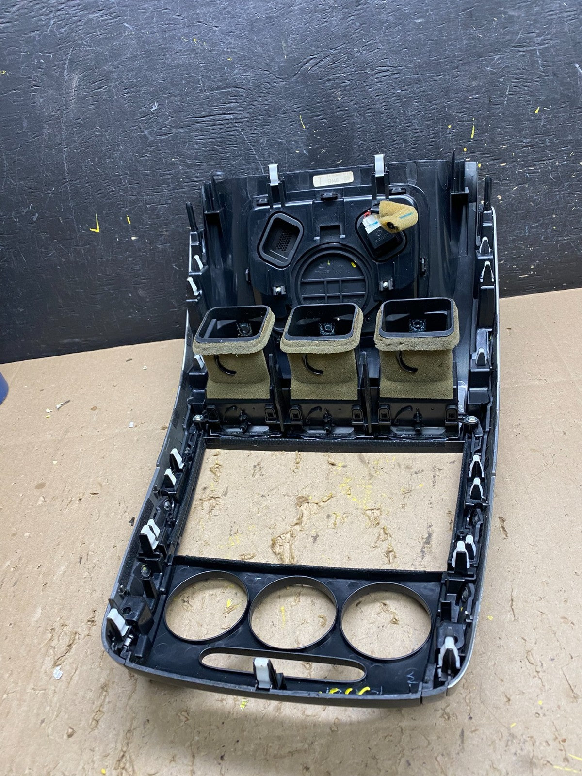 2010 2011 2012 Mazda CX-7 Center Dash Radio Bezel Trim u5566 DG4
