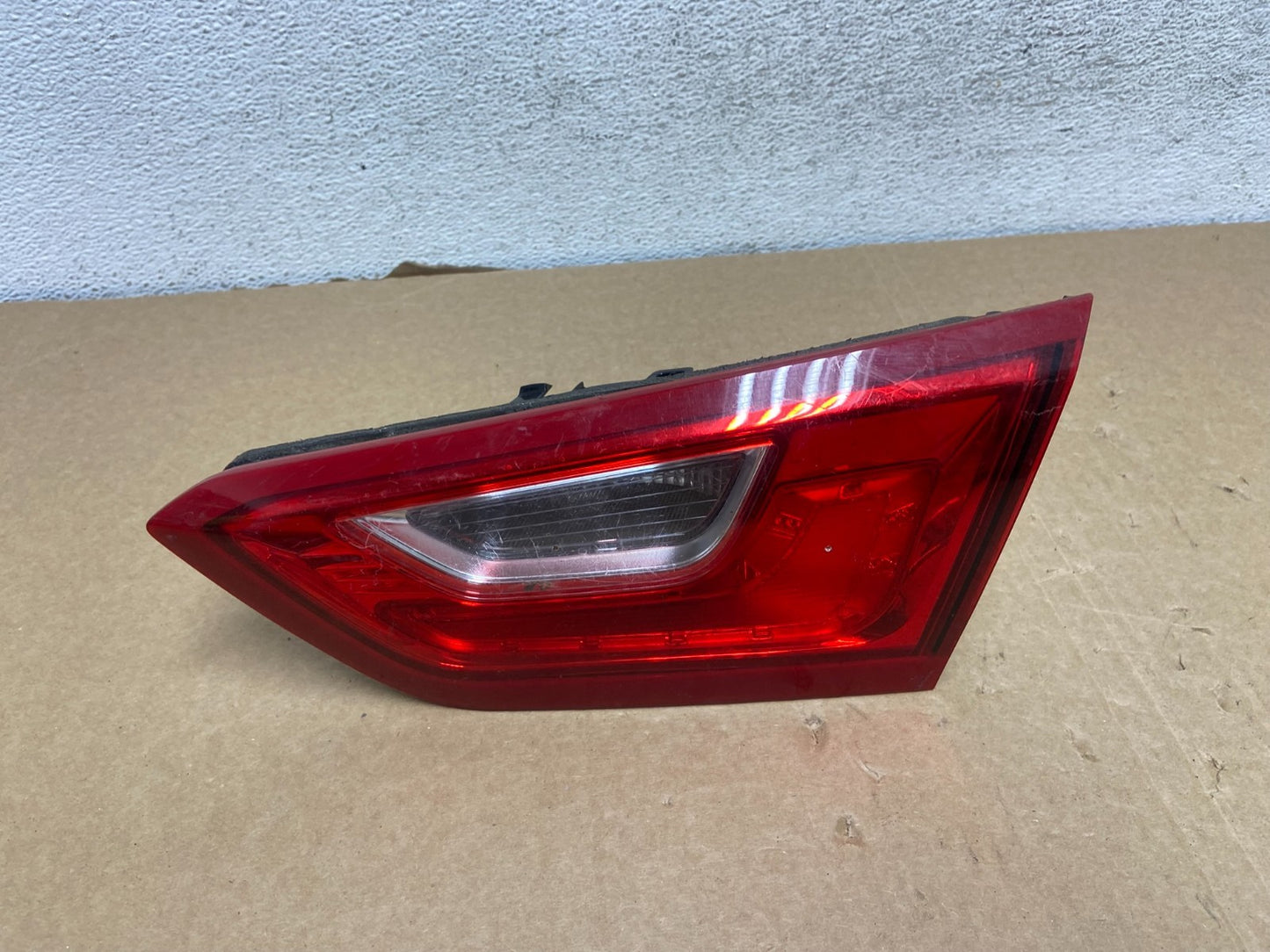 2016 - 2019 Chevrolet Malibu Right Passenger RH Inner Tail Light AF7299 DW0