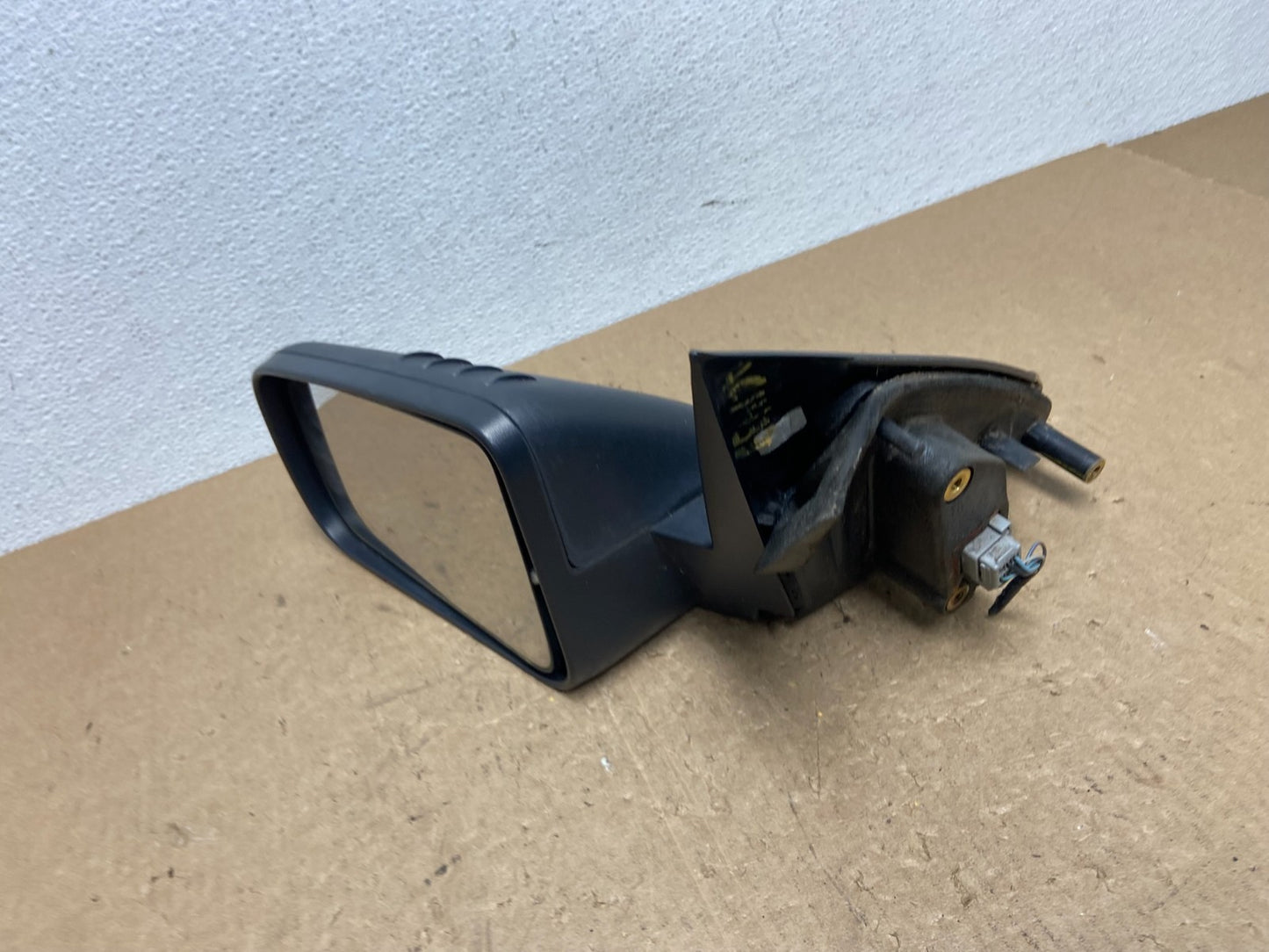 2008 to 2011 Ford Focus Left Driver View Door Mirror Oem AC1433 DW7