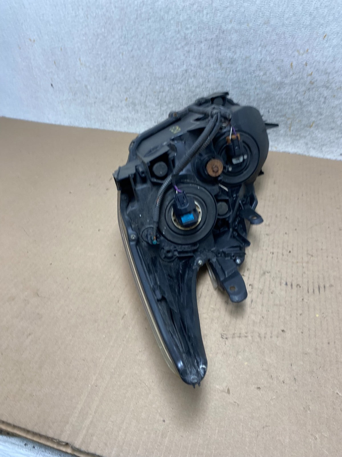 2010 - 2011 Toyota Prius Right Passenger Rh Blue Halogen Headlight AJ2510 DW7