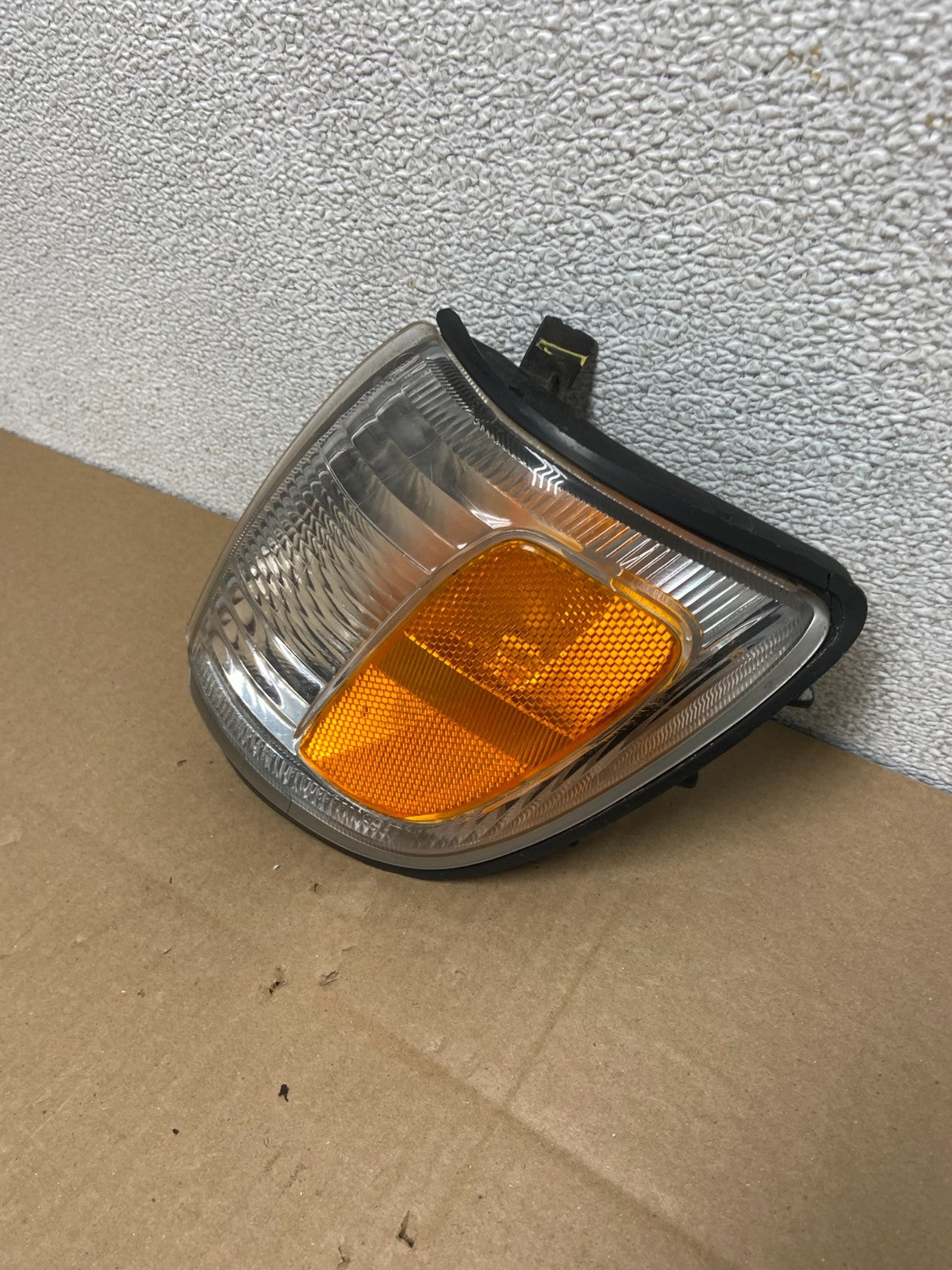 1996-1998 Toyota 4Runner Left Driver LH Front Corner Turn Signal Oem AB6116 DW1