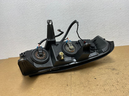 2006 to 2007 Saturn Vue Headlight Left Driver LH Side Halogen Oem AC3538 DW5