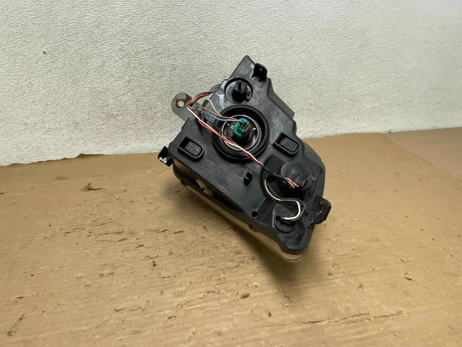 2010 2011 2012 Nissan Sentra Halogen Right Passenger Black Headlight AG8301 DW6
