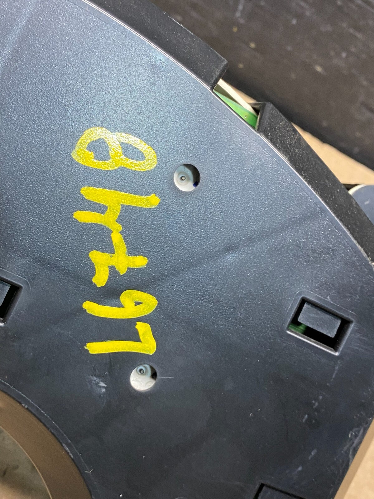 2008 to 2010 Chevrolet Express Speedometer Cluster Gauge L6748 PS7