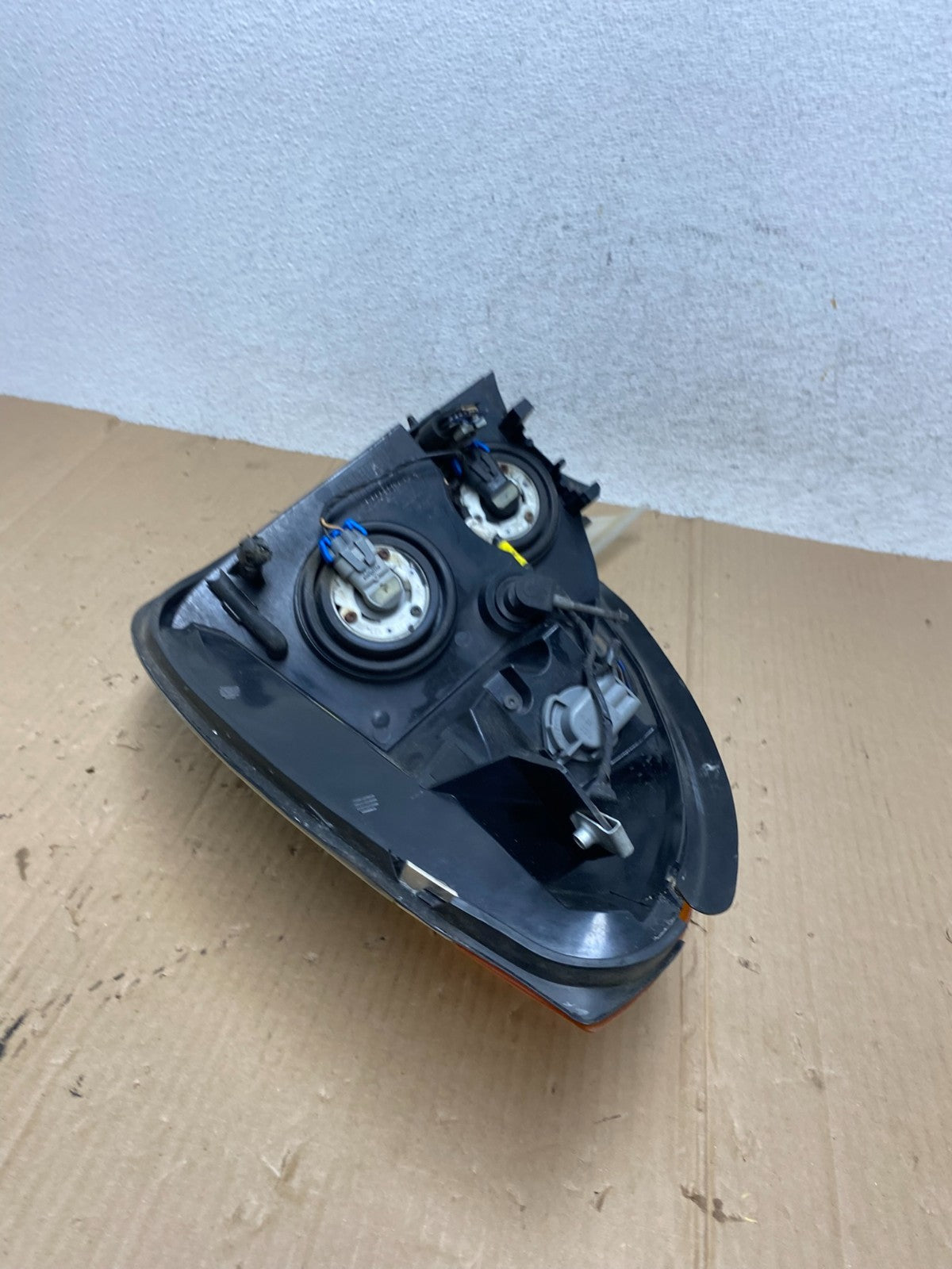 2002 to 2003 Buick Rendezvous Right Passenger RH Side Headlight AE9014 DG7