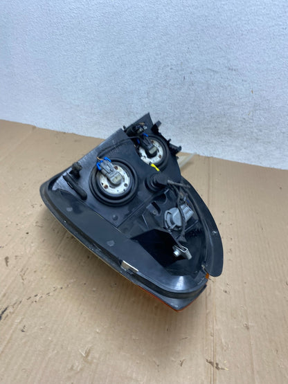 2002 to 2003 Buick Rendezvous Right Passenger RH Side Headlight AE9014 DG7
