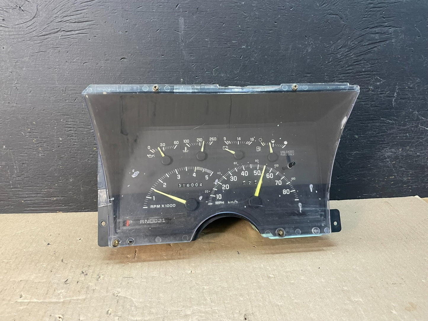 1988-1992 Chevrolet GMC Sierra Silverado Cluster Gauge Speedometer ECM AE3391 DG0