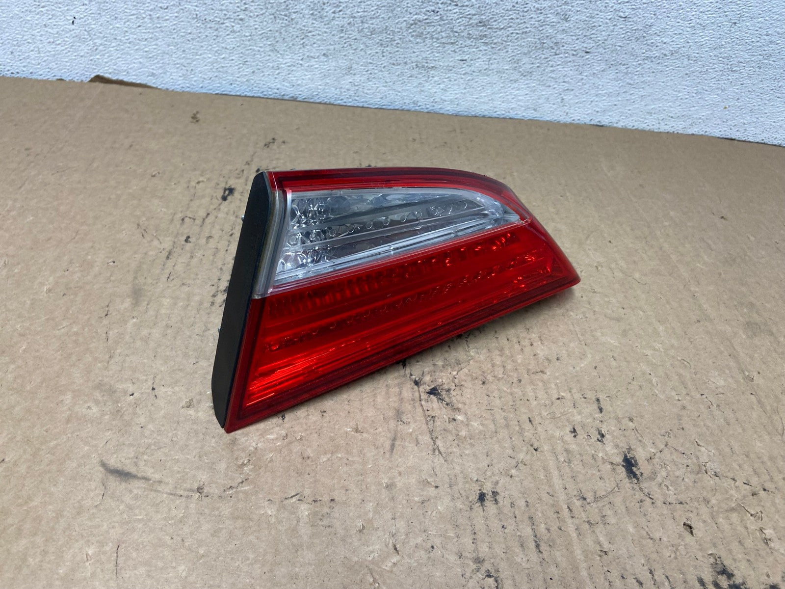 2011 2012 2013 Hyundai Elantra Inner Tail Light Right Passenger AG2213 LK2