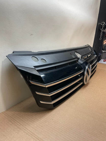 2016 to 2018 Volkswagen Passat Front Upper Grill Grille AJ1021 DG2