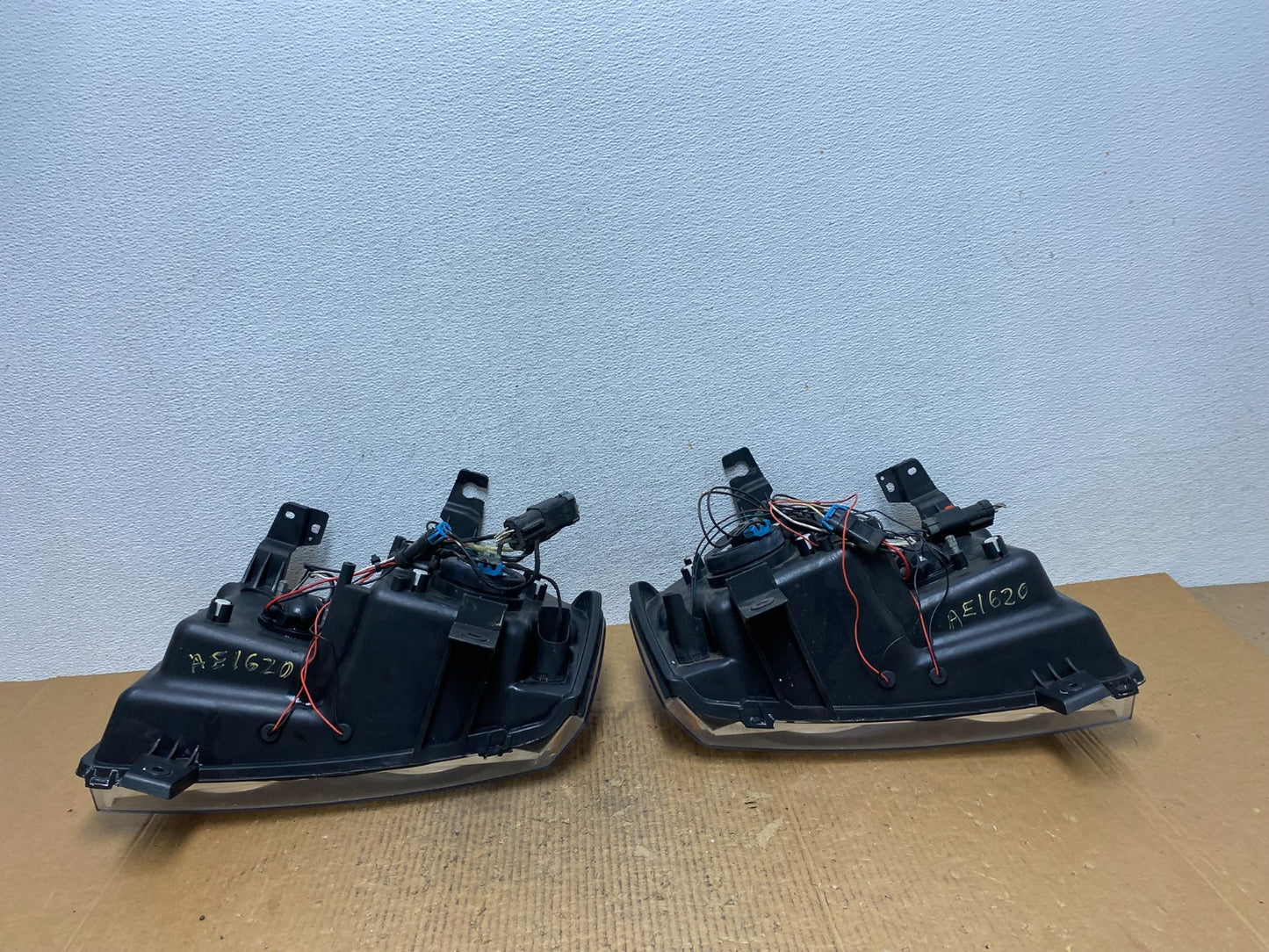 2005-2007 Jeep Grand Cherokee Left+Right Set LED Headlights ae1620 DG6