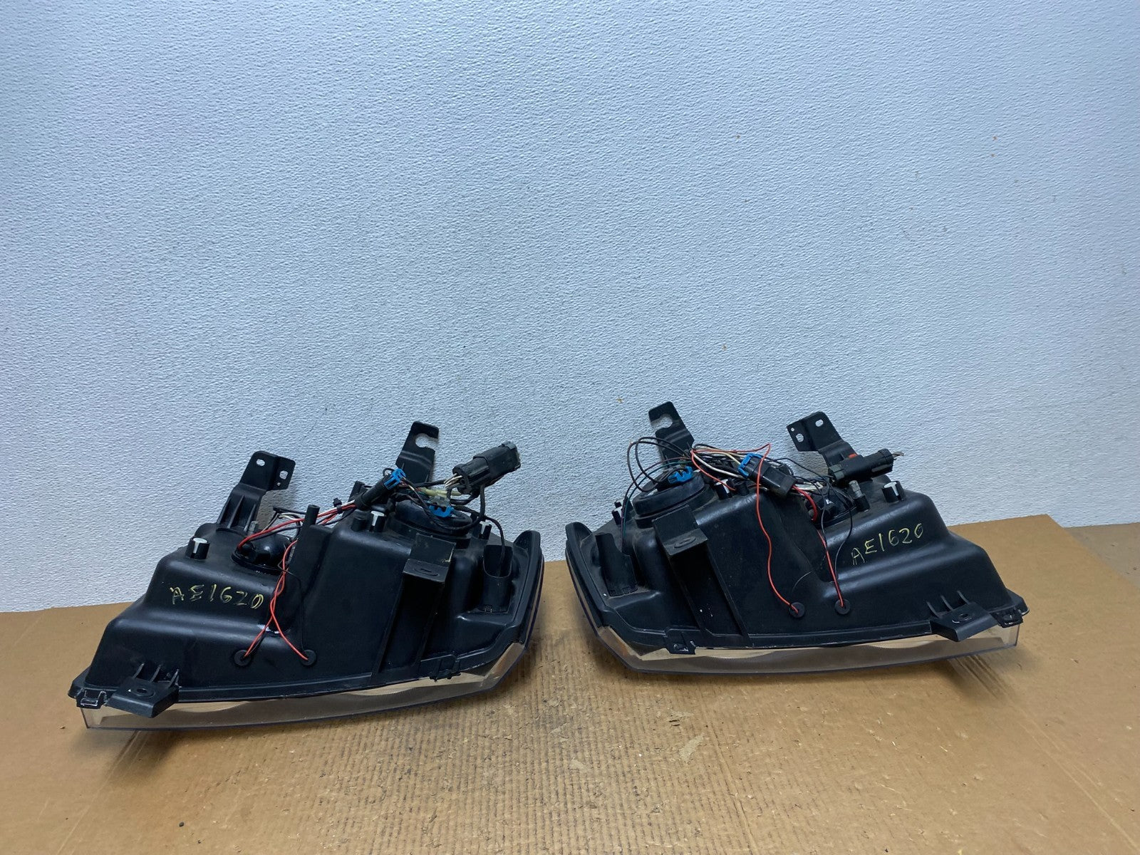 2005-2007 Jeep Grand Cherokee Left+Right Set LED Headlights ae1620 DG6
