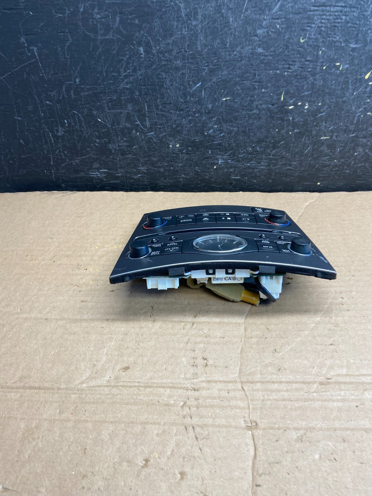 2009 to 2013 Infiniti G37 Radio Player Climate Control Panel Bezel af1934 DG3