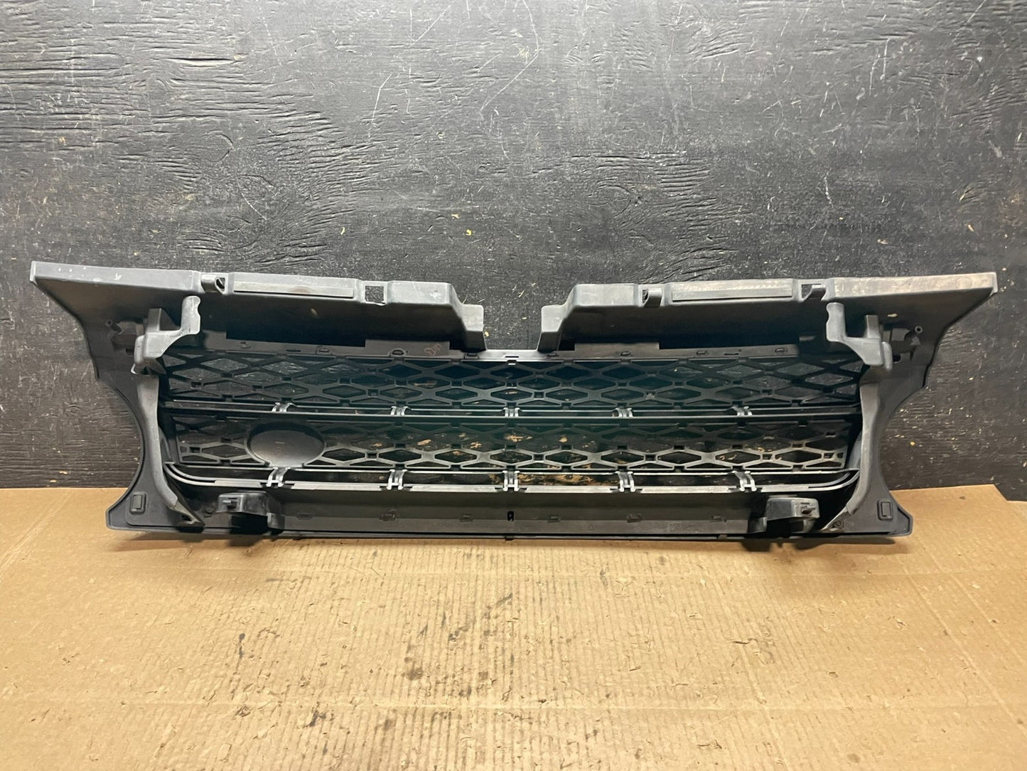2010 to 2013 Land Rover Range Rover Sport Front Mesh Grille Upper Grill Y1215 DG4