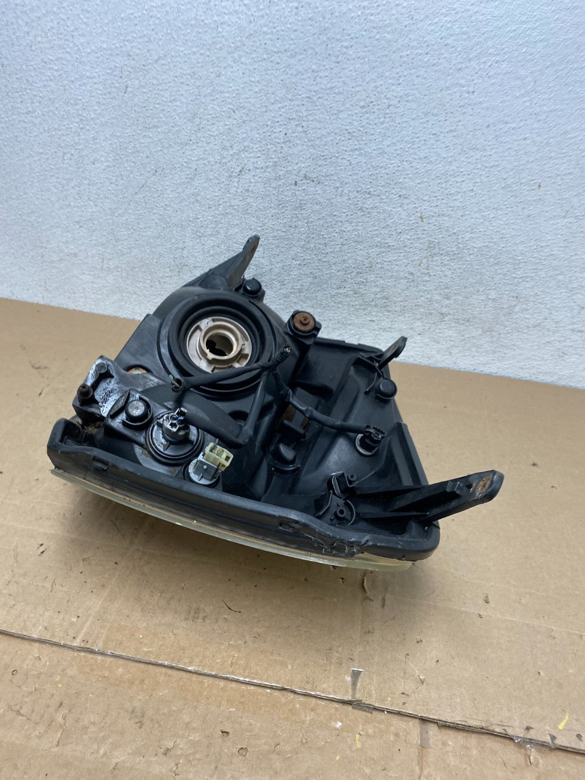 2005 to 2009 Chevrolet Equinox Right Passenger RH Halogen Headlight AE5982 DW7