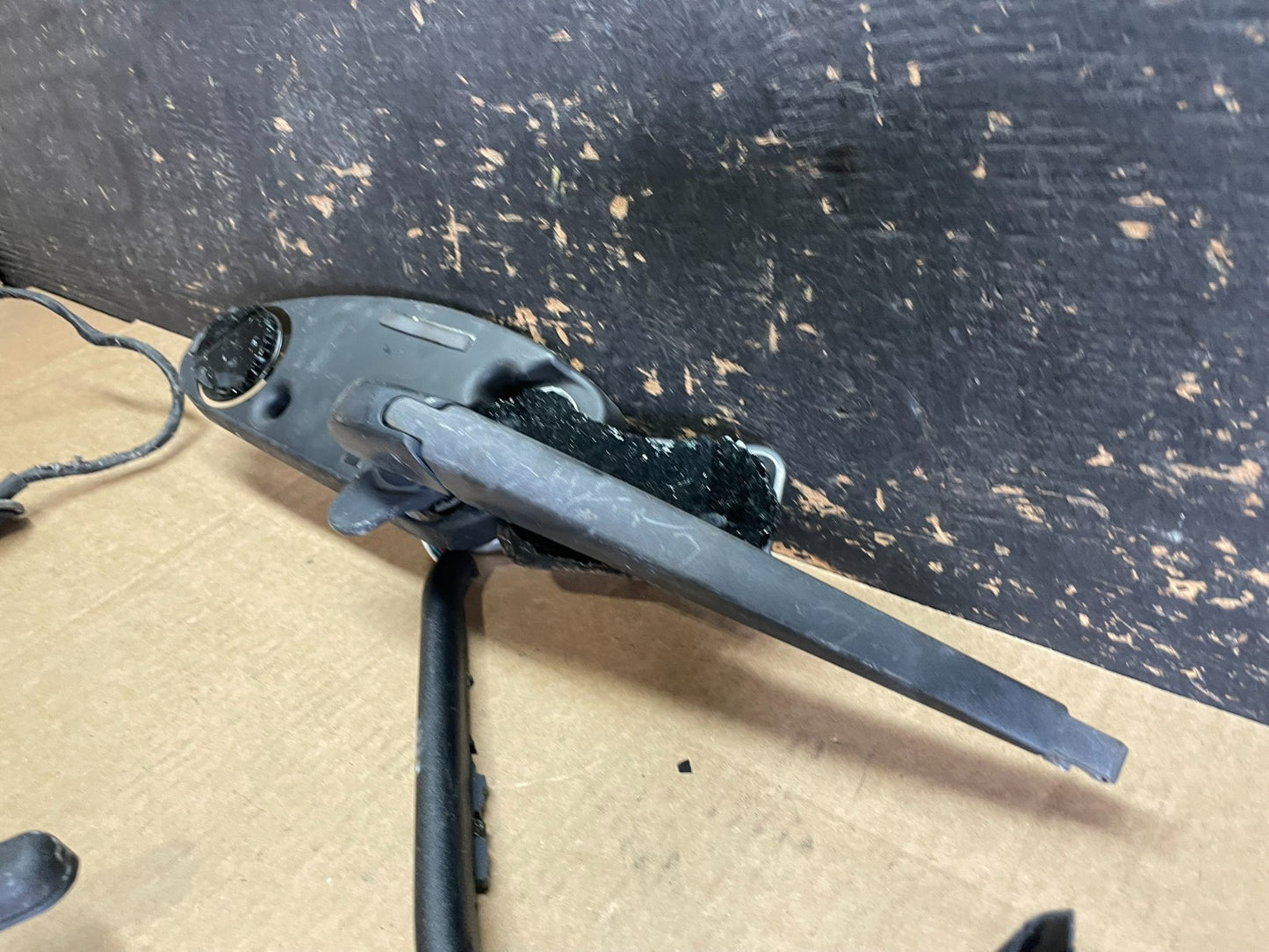 2011-2013 Jeep Grand Cherokee Tailgate Door Rear Wiper Motor Wiper aa8950 DG3