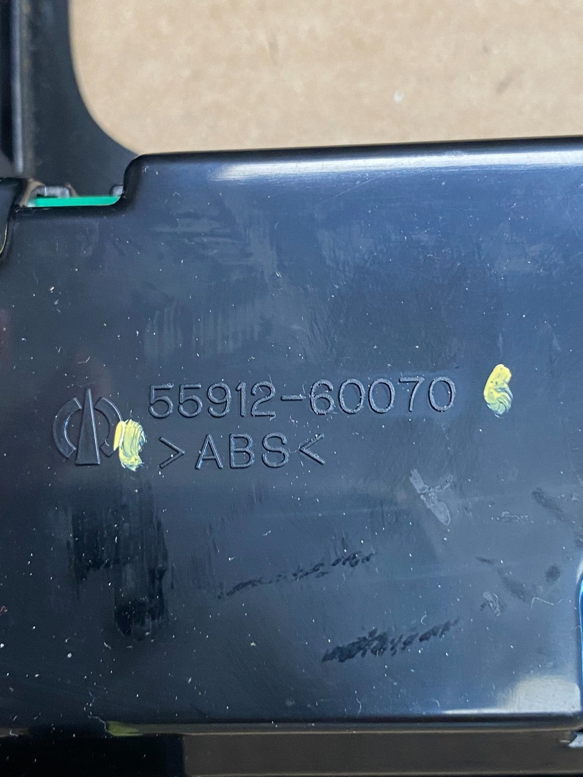 2001 2002 Lexus LX470 Front Center Radio Bezel Trim AG0058 DG6