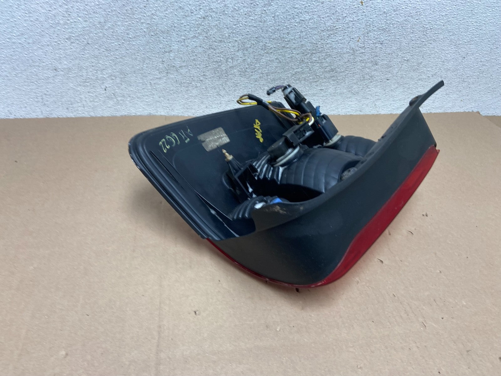 2008 to 2012 Ford Escape Left Driver LH Side Tail Light AG6622 DW5