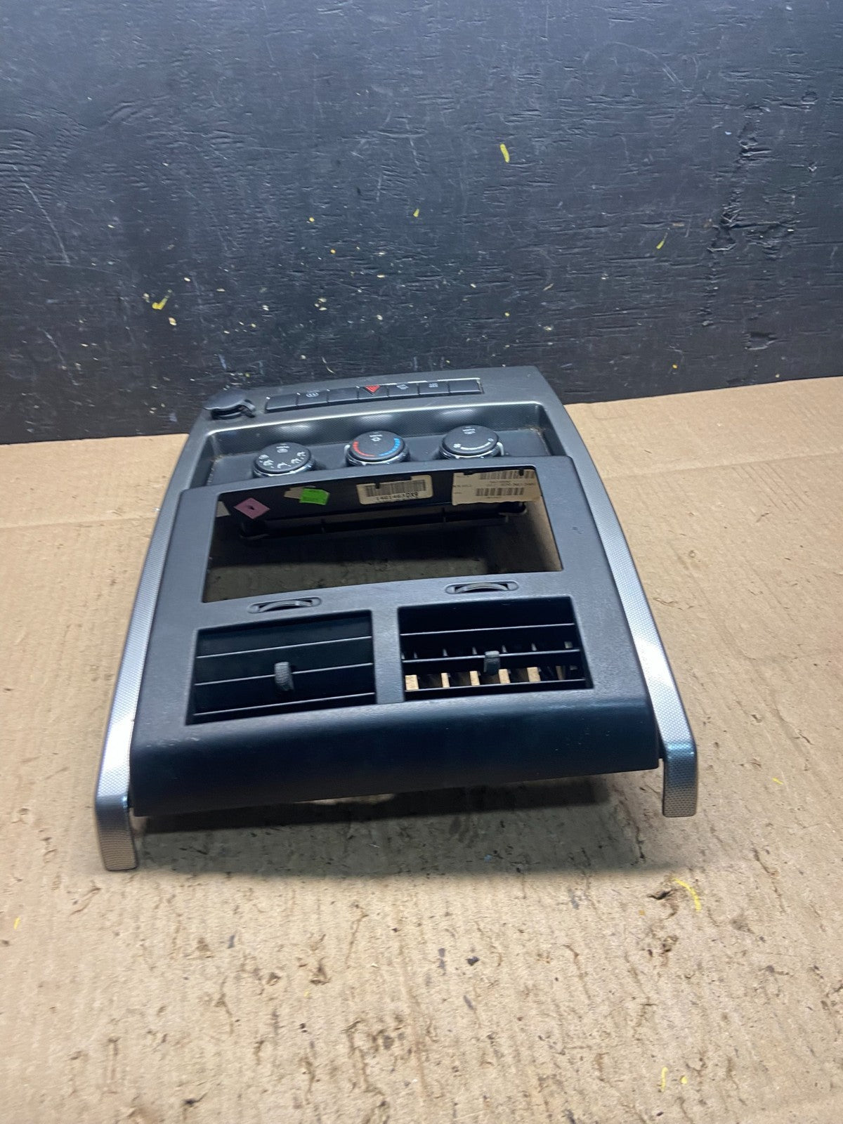2008 to 2012 Jeep Liberty Dash Climate Temperature Control Radio Bezel Q1044 DG3