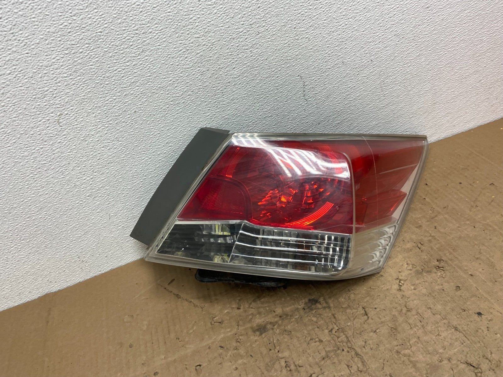 2008 to 2012 Honda Accord Sedan Tail light Right Passenger RH Side AC0098 DW2
