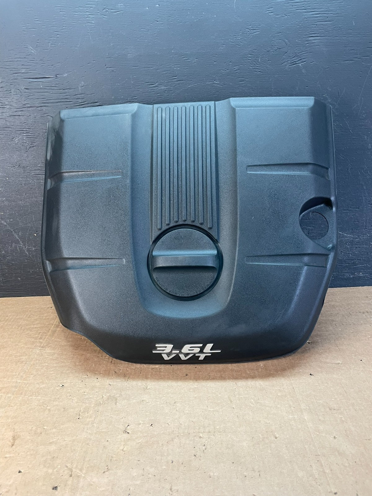 2012 to 2014 Jeep Grand Cherokee 3.6L Engine Cover AE8587 DG0