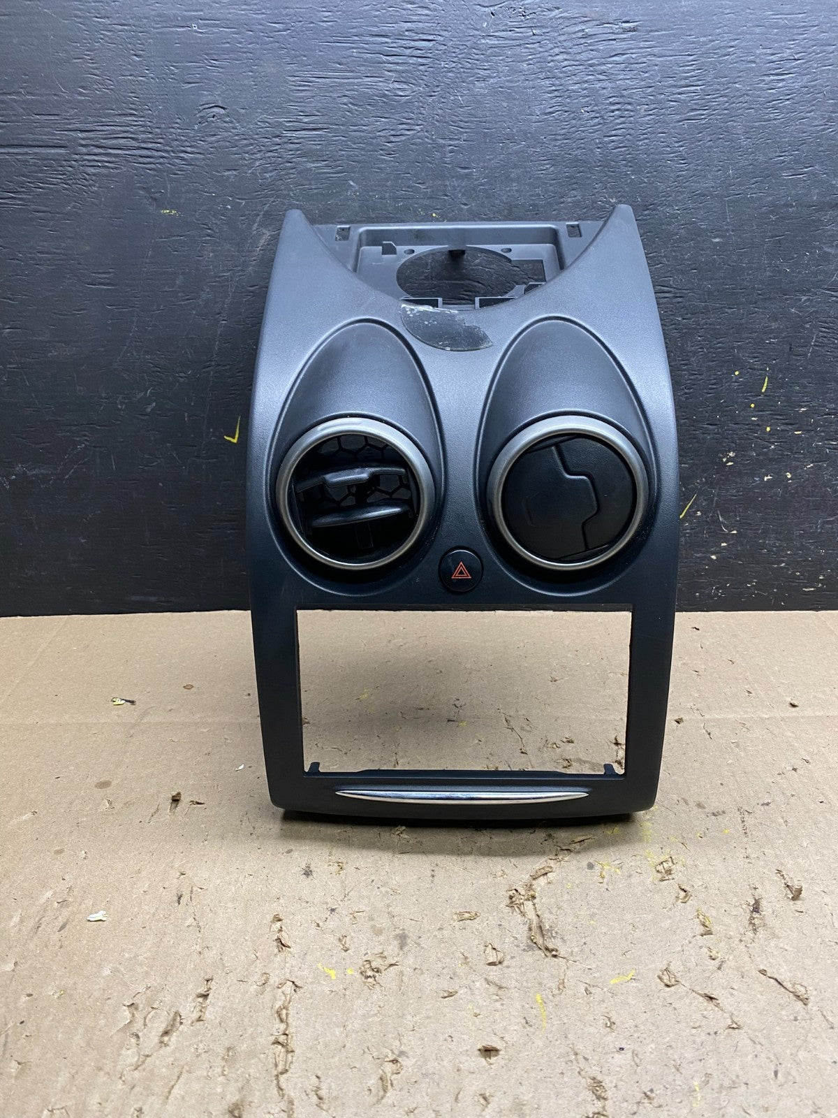 2011 2012 2013 Nissan Rogue Dash Upper Center Radio Bezel Trim U5152 DG0
