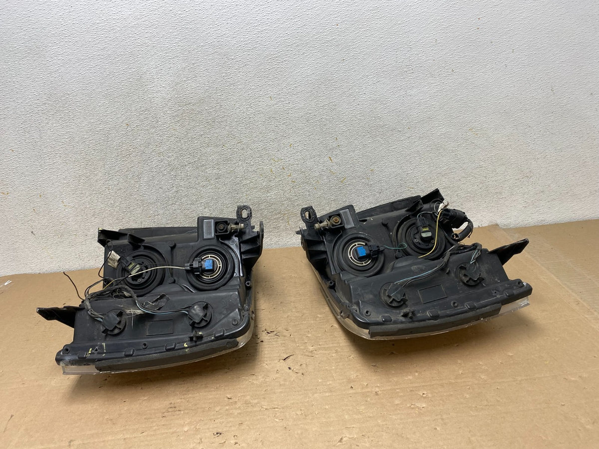 2007 to 2014 Chevrolet Silverado Left+Right Side Headlights AI1000 DW18