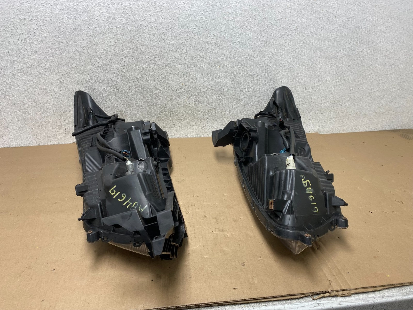 2008 to 2012 Honda Accord Sedan Left+Right Set Halogen Headlights AG4619 DW9