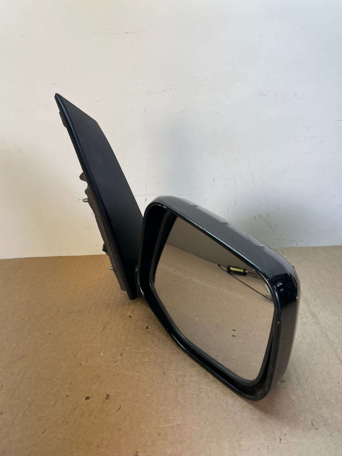 2011 to 2013 Honda Odyssey Right Passenger Door Mirrorr AH6187 DW2