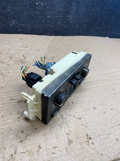 2003 to 2006 Chevrolet Silverado HVAC Heater Climate Control Module AF2241 DW2