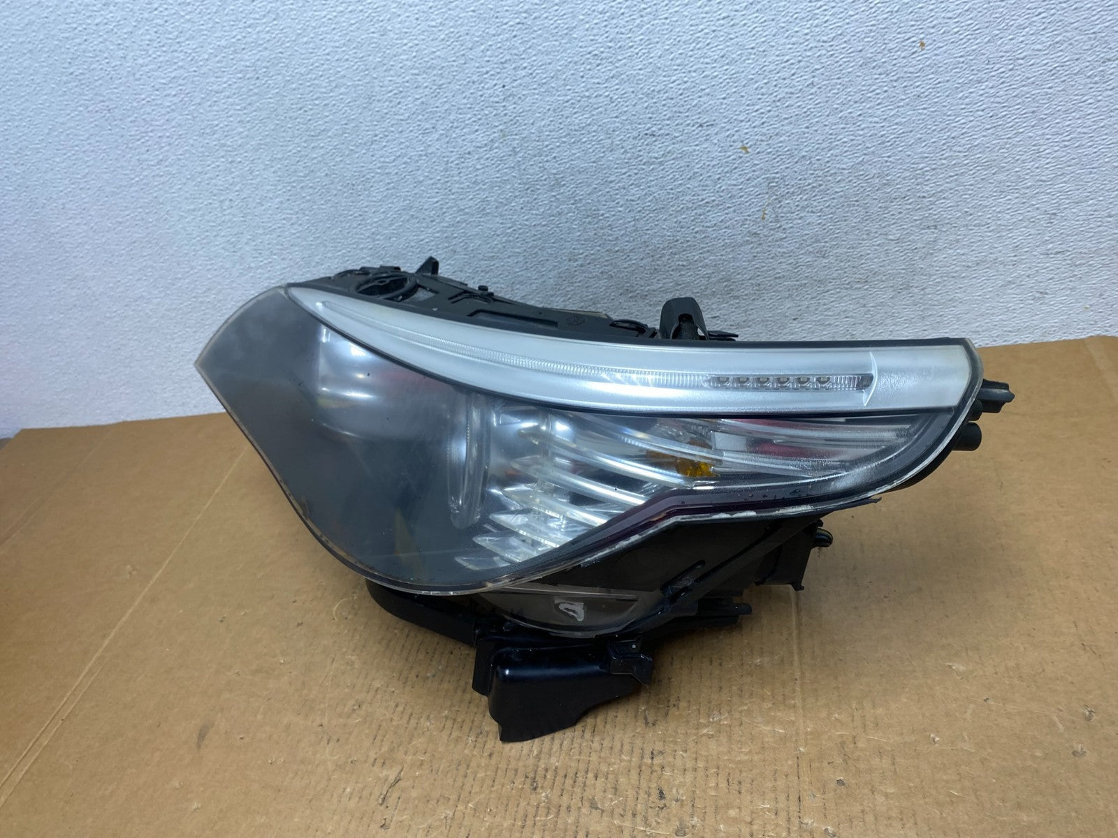 2008 to 2010 Bmw 5 Series 535I 550 Xenon Left Driver LH Headlight AE0560 DW1