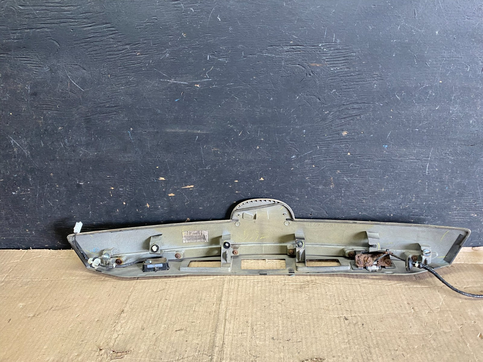 2007-2012 Mazda CX-9 Trunk Lid Garnish Panel Molding Trim Backup Camera U7459 DG8