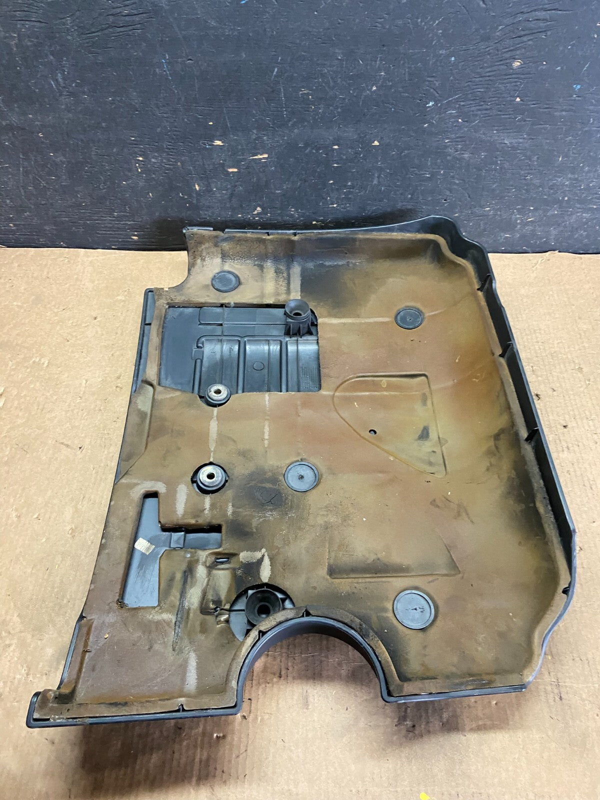 2002 to 2004  Lincoln Navigator 5.4L V8 Engine Motor Cover n9048 DG6