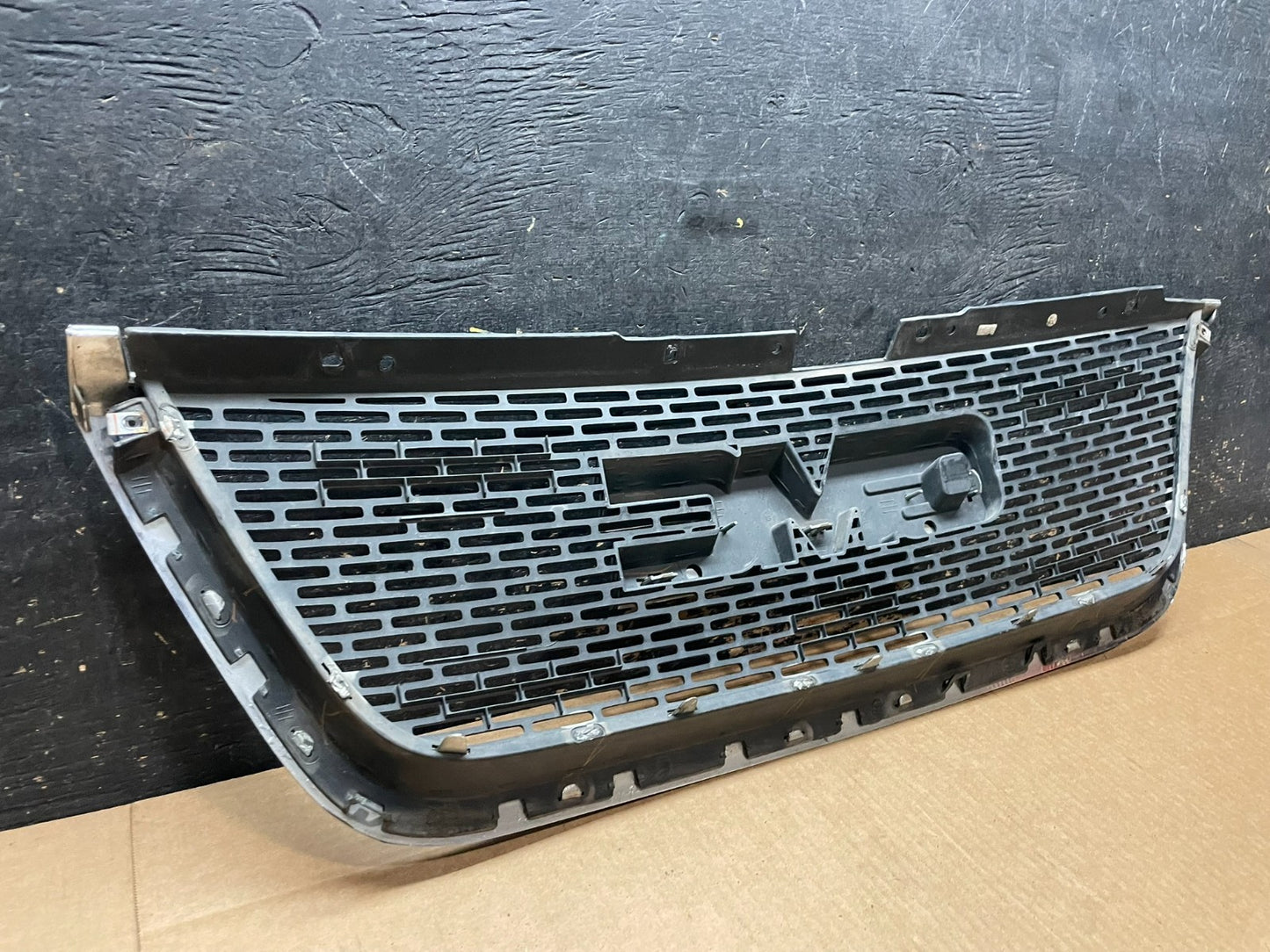 2007 to 2012 GMC Acadia Front Upper Grill Grille Oem aa9039 DG6
