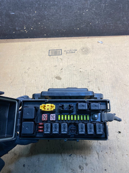 2005 2006 Jeep Grand Cherokee Fuse Box Multi-Function Relay Module OE W4301 DG5