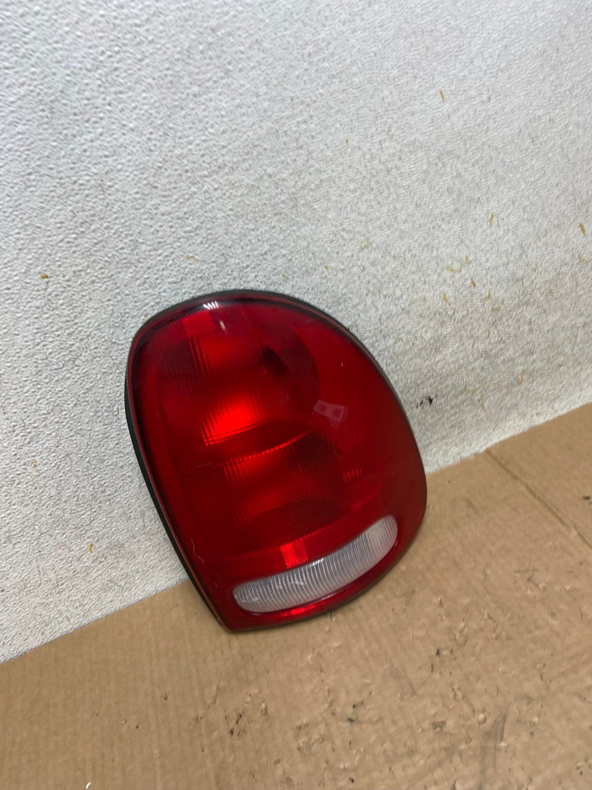 1998 to 2003 Dodge Durango Tail Light Right Passenger RH Side AI5423 LK2