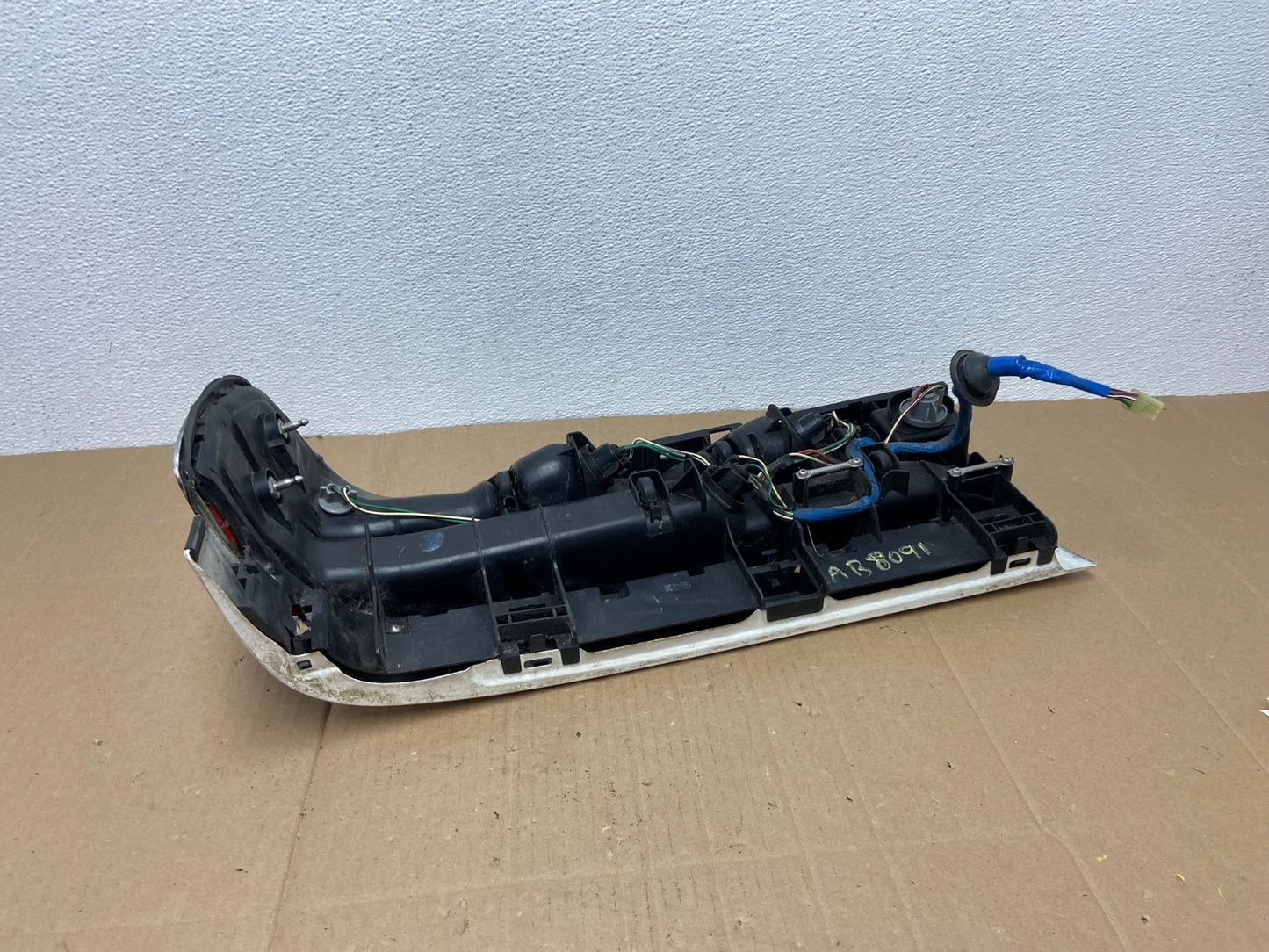 1989 to 1991 Toyota Cressida Right Passenger Side Tail Light AB80916