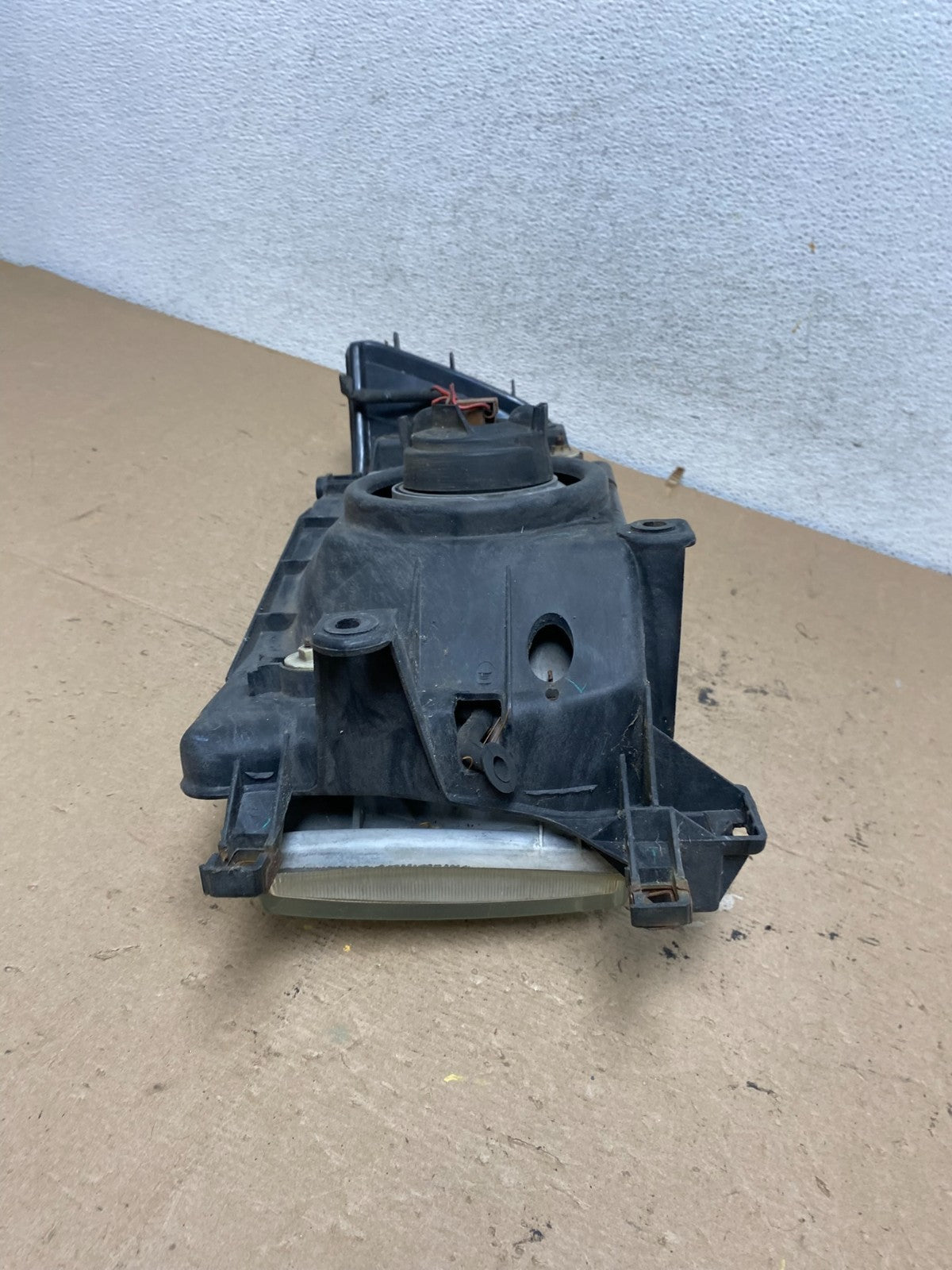 1996 to 2002 Toyota 4Runner Halogen Right Passenger RH Headlight AF5095 DW8