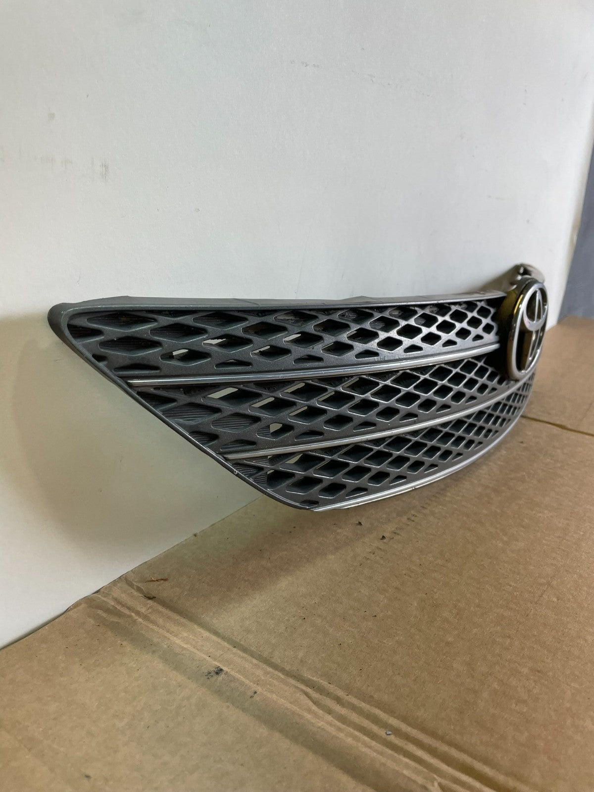 2002 2003 2004 Toyota Camry Front Upper Grill Grille AH6062 DG2