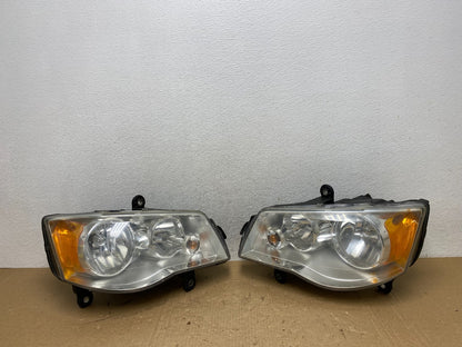2008 to 2016 Chrysler Town and Country Left+Right Side Headlights AG1109 DW0