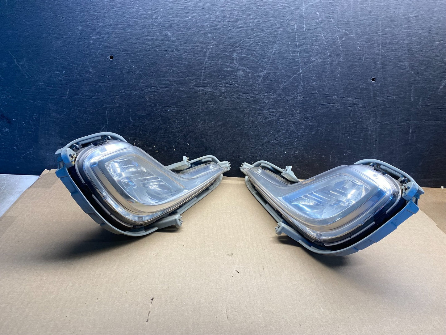 2012 to 2017 Hyundai Accent Left+Right Set Fog Lights AG4006 DG1