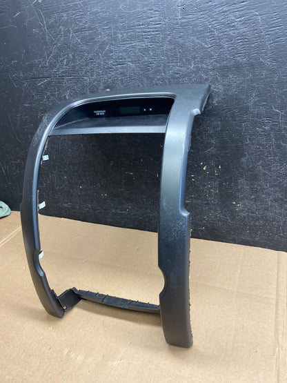 2011 to 2013 Kia Sorento Center Radio Climate Control Clock Trim AI6228 DG2