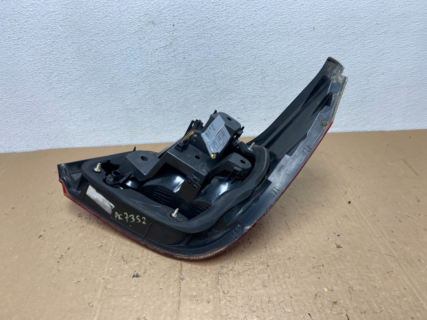 2004 - 2007 BMW 5 Series E60 Left Driver LH Side Tail Light AC7352 DW5