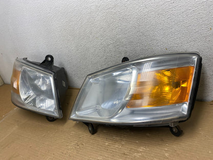 2008 to 2010 Dodge Caravan Left+Right Set Side Halogen Headlights AG9238 DW2