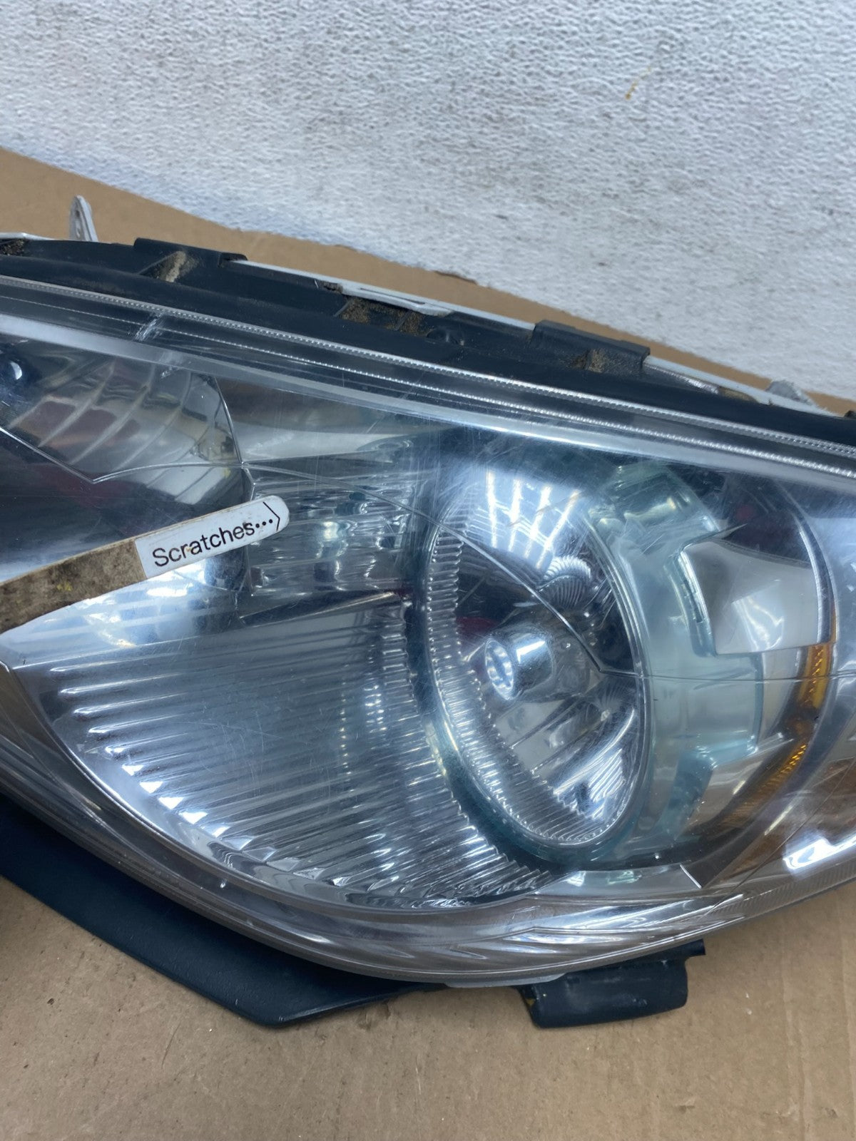 2008 to 2012 Chevrolet Malibu Left Driver LH Side Headlight AD7949 DW3