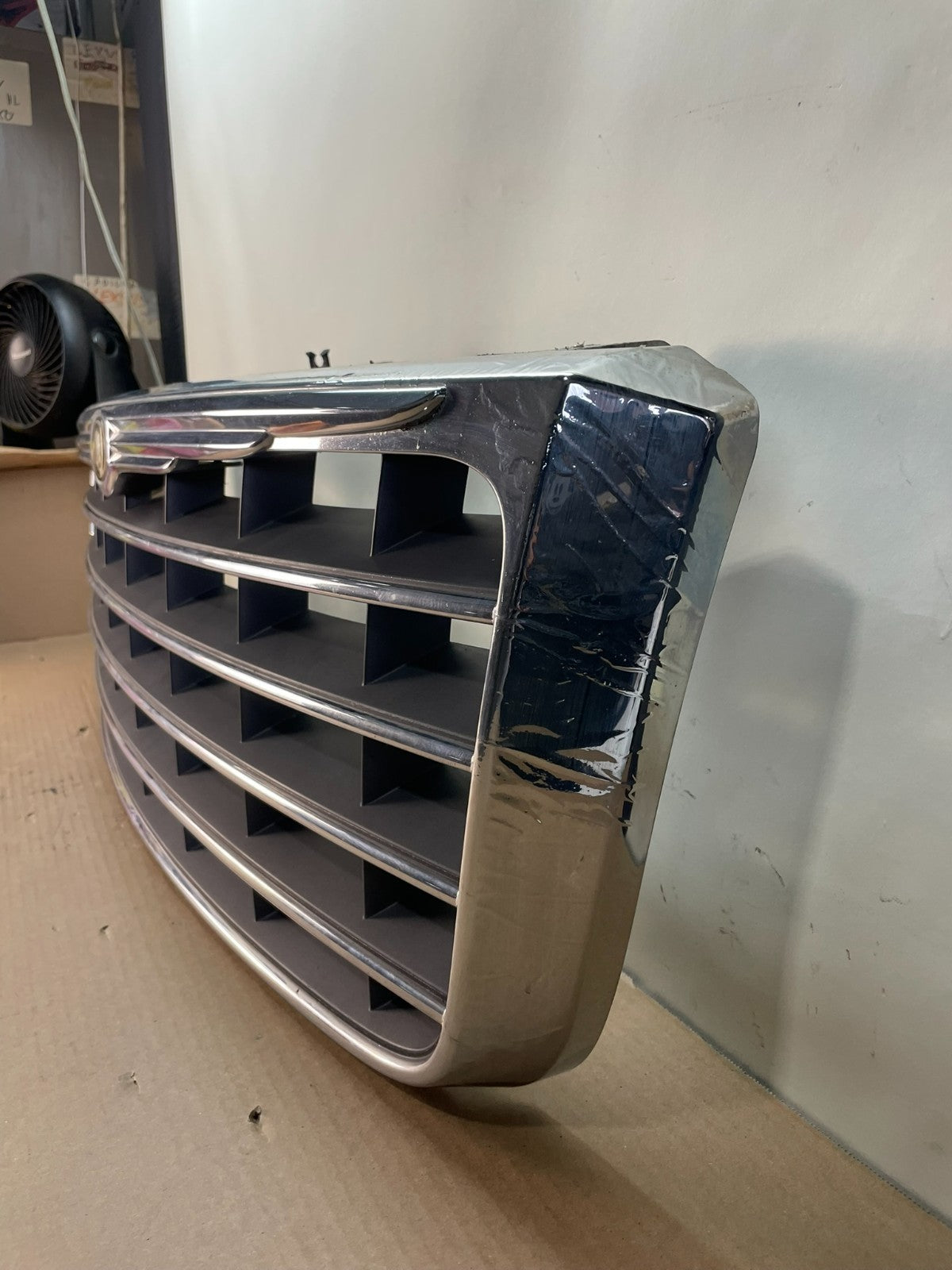 2007 2008 2009 Chrysler Aspen Front Radiator Upper Grill Grille AF8484 DG1