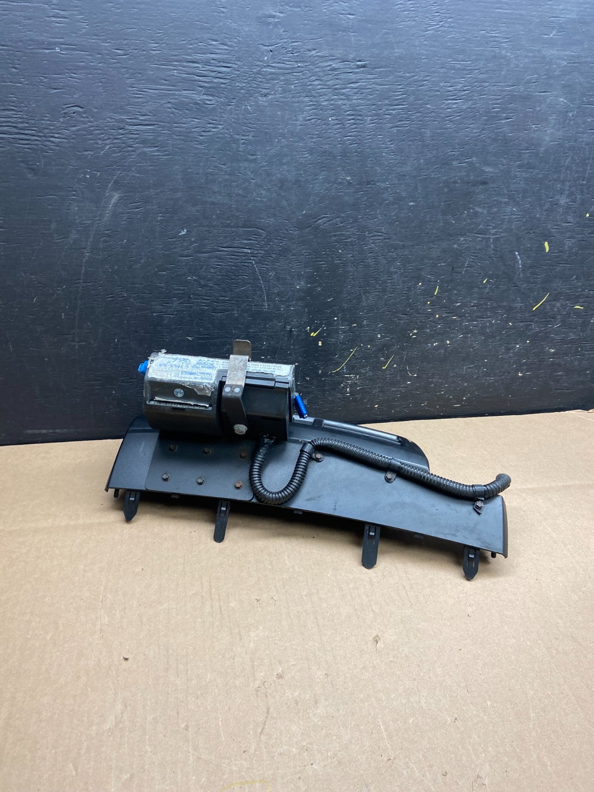 2012 2013 2014 Toyota Prius V Center Dash A/C Air Vents With Trim t4347 DG3