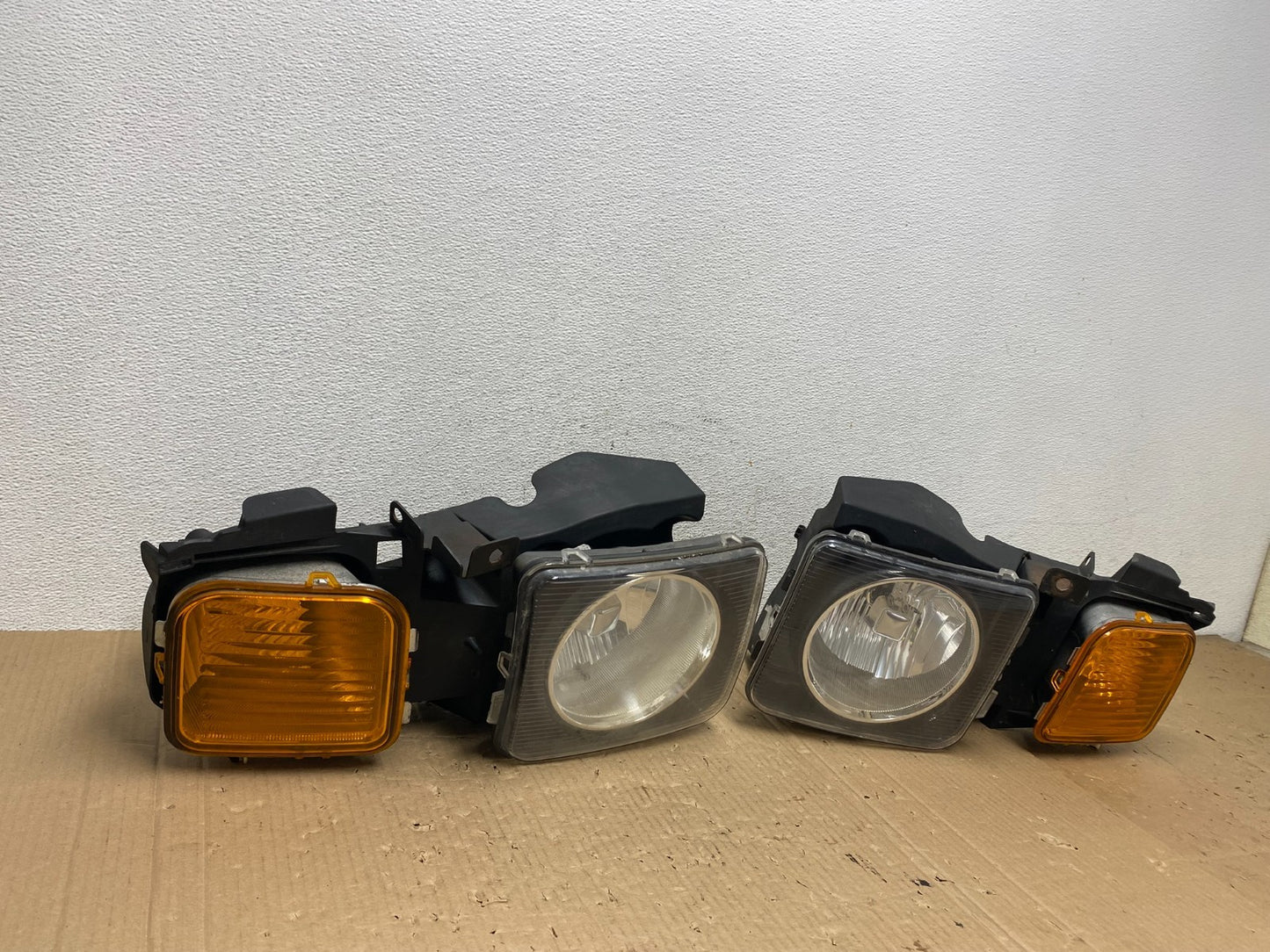 2006 to 2010 Hummer H3 Left+Right Halogen Headlights AE9018 DW2