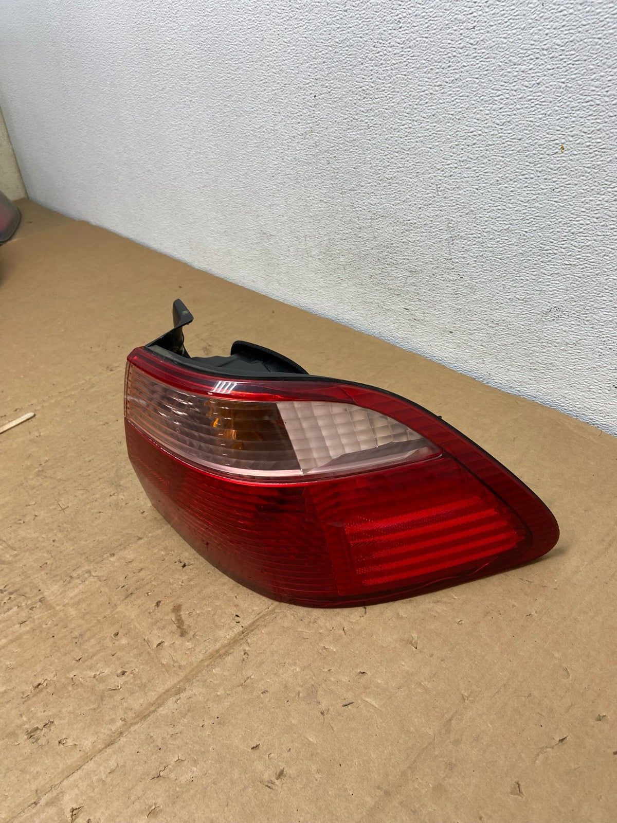 1998 to 2000 Honda Accord Sedan 4door Right RH Side Tail Light AD1217 LK1